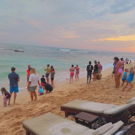 Blue Corals Beach Bungalow Matara Exterior foto