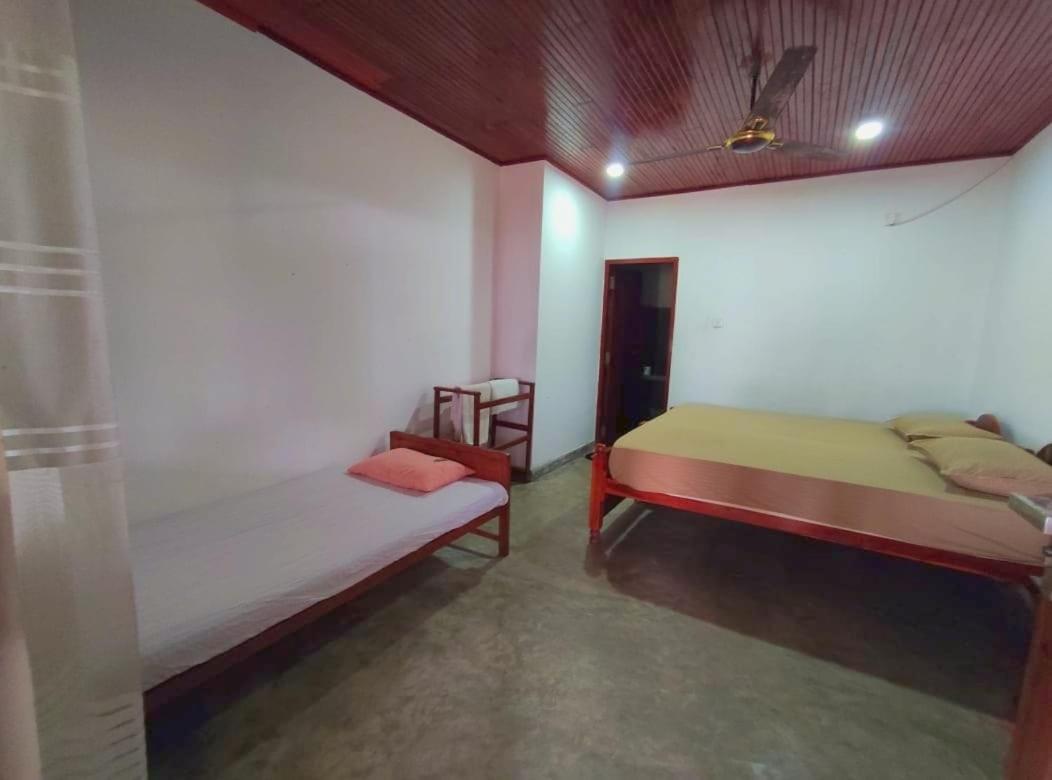 Blue Corals Beach Bungalow Matara Quarto foto