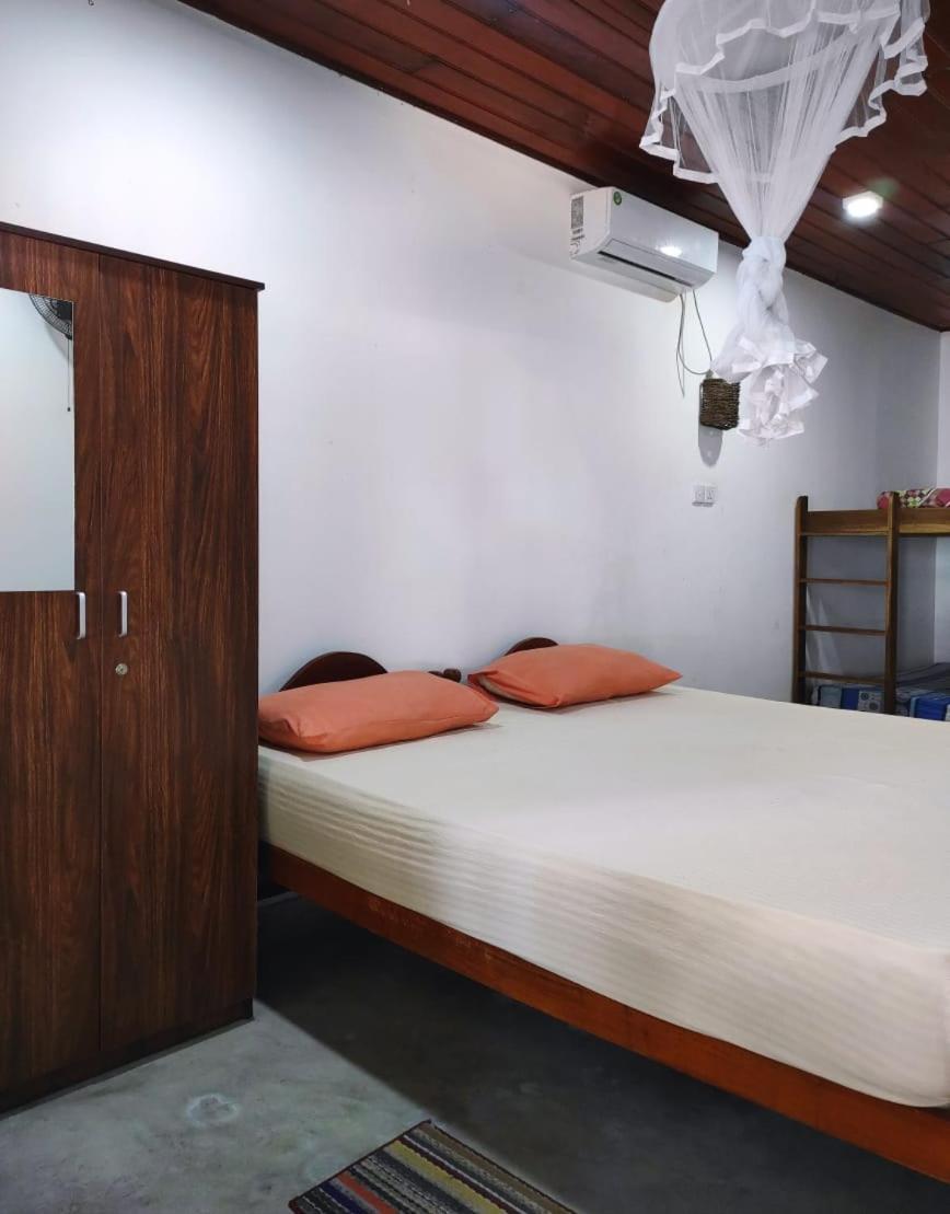 Blue Corals Beach Bungalow Matara Quarto foto