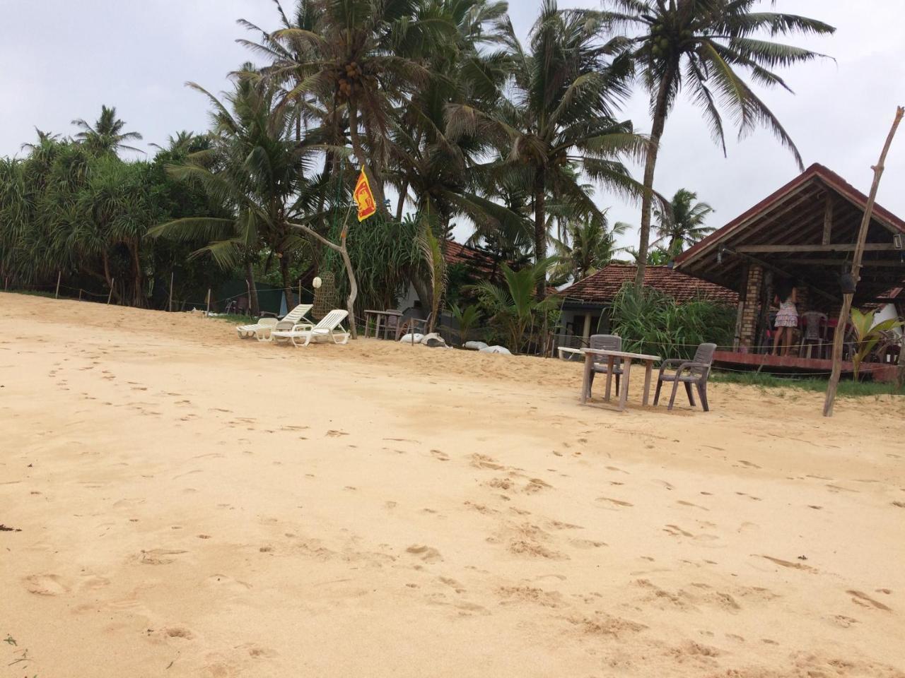 Blue Corals Beach Bungalow Matara Exterior foto